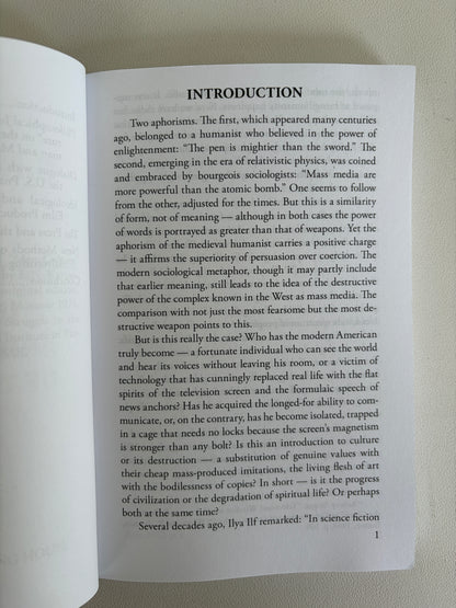 Mass Culture in the USA: The Problem of the Individual by E. Kartseva PB