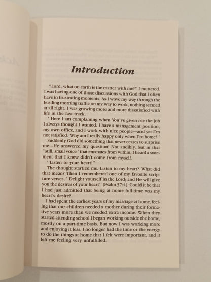 Homebodies: A Homemaker's Guide to Organization and Contentment by Linda Zumbehl